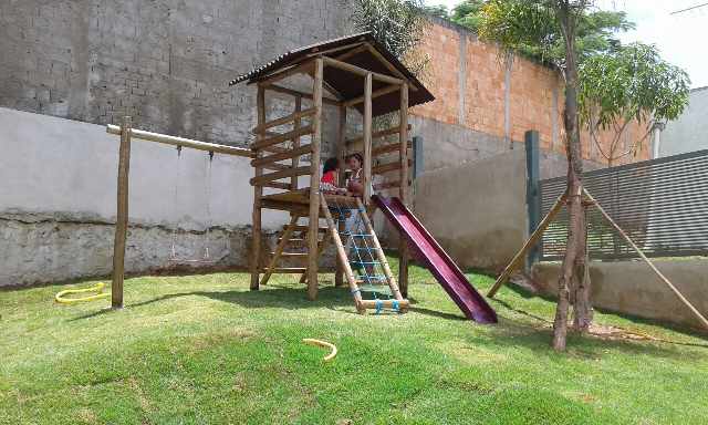 Foto 1 - Parquinho Infantil - Reformamos e Construimos